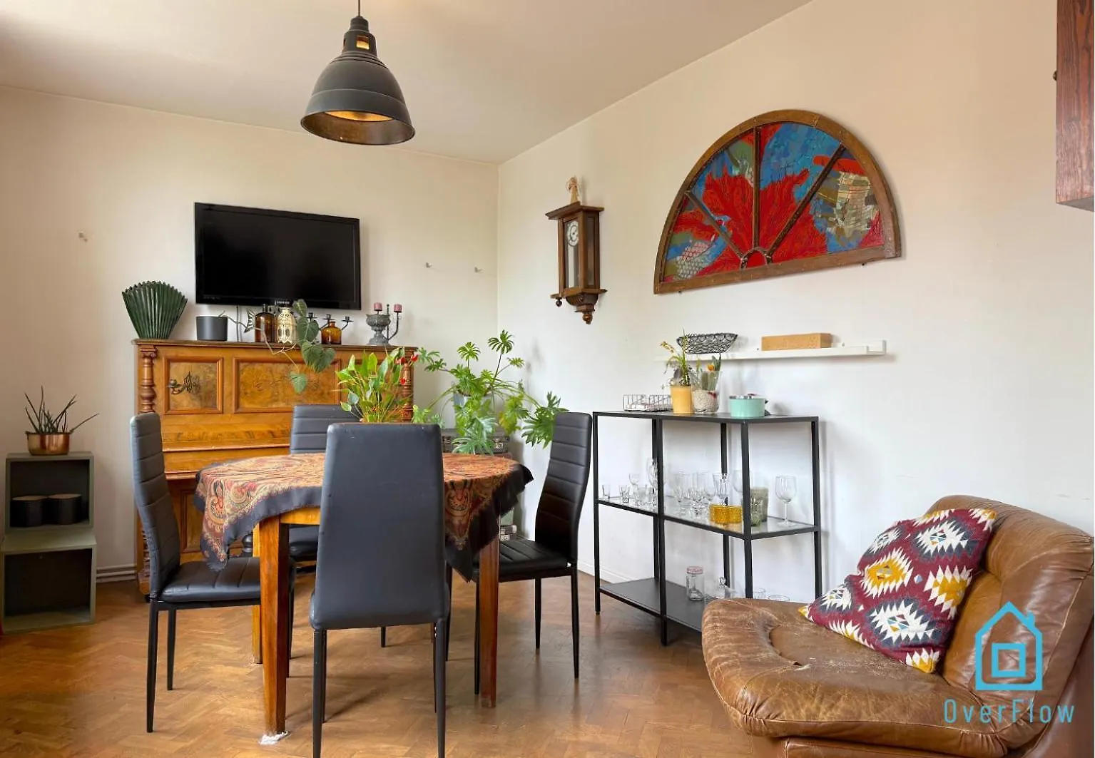 Antique Room - Charming Place, 15 Minutes To Gdansk Old Town & Seaside Séjour chez l'habitant