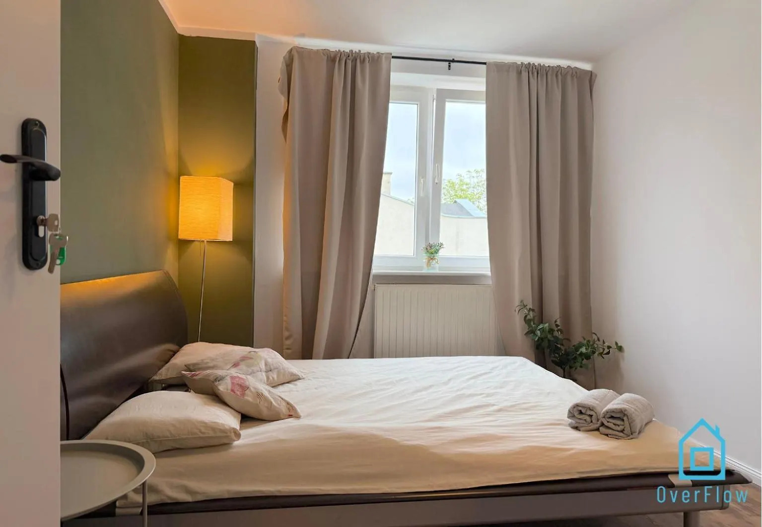Antique Room - Charming Place, 15 Minutes To Gdansk Old Town & Seaside